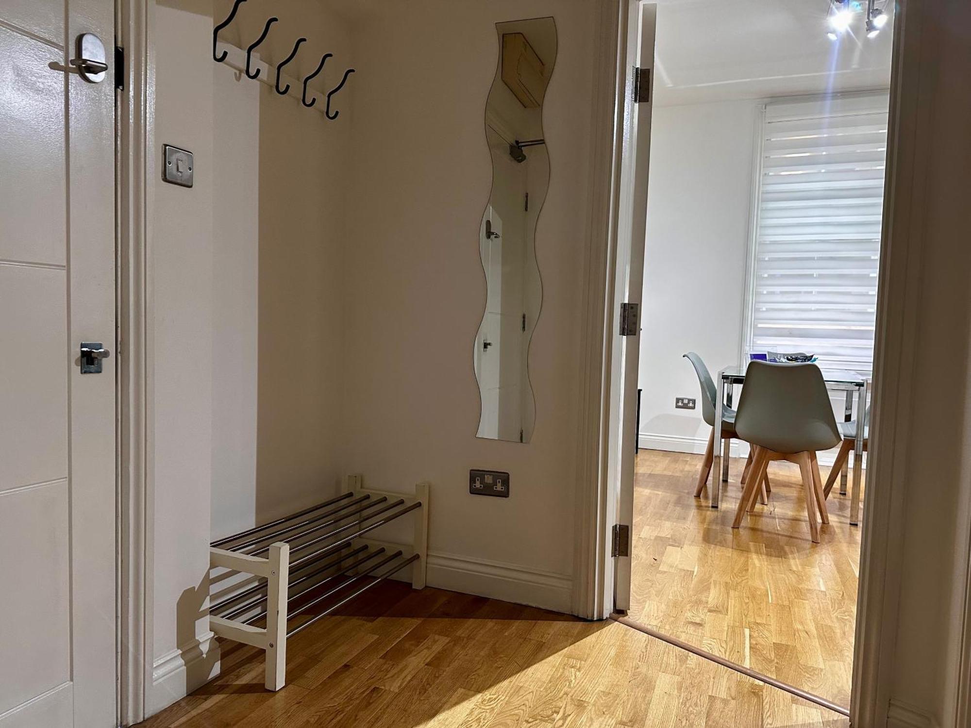 Apt 1, Soho Apartments 1St Floor By Indigo Flats لندن المظهر الخارجي الصورة
