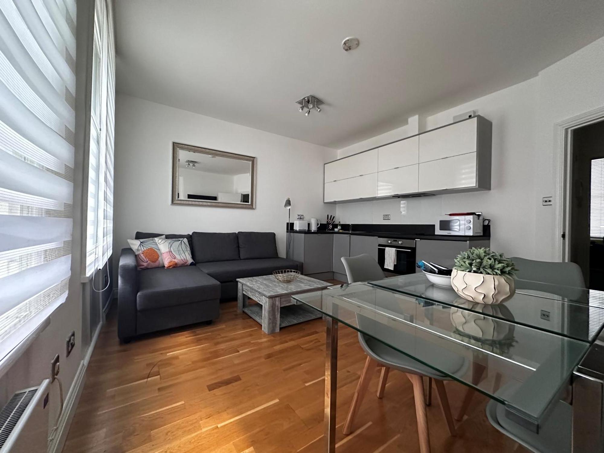 Apt 1, Soho Apartments 1St Floor By Indigo Flats لندن المظهر الخارجي الصورة