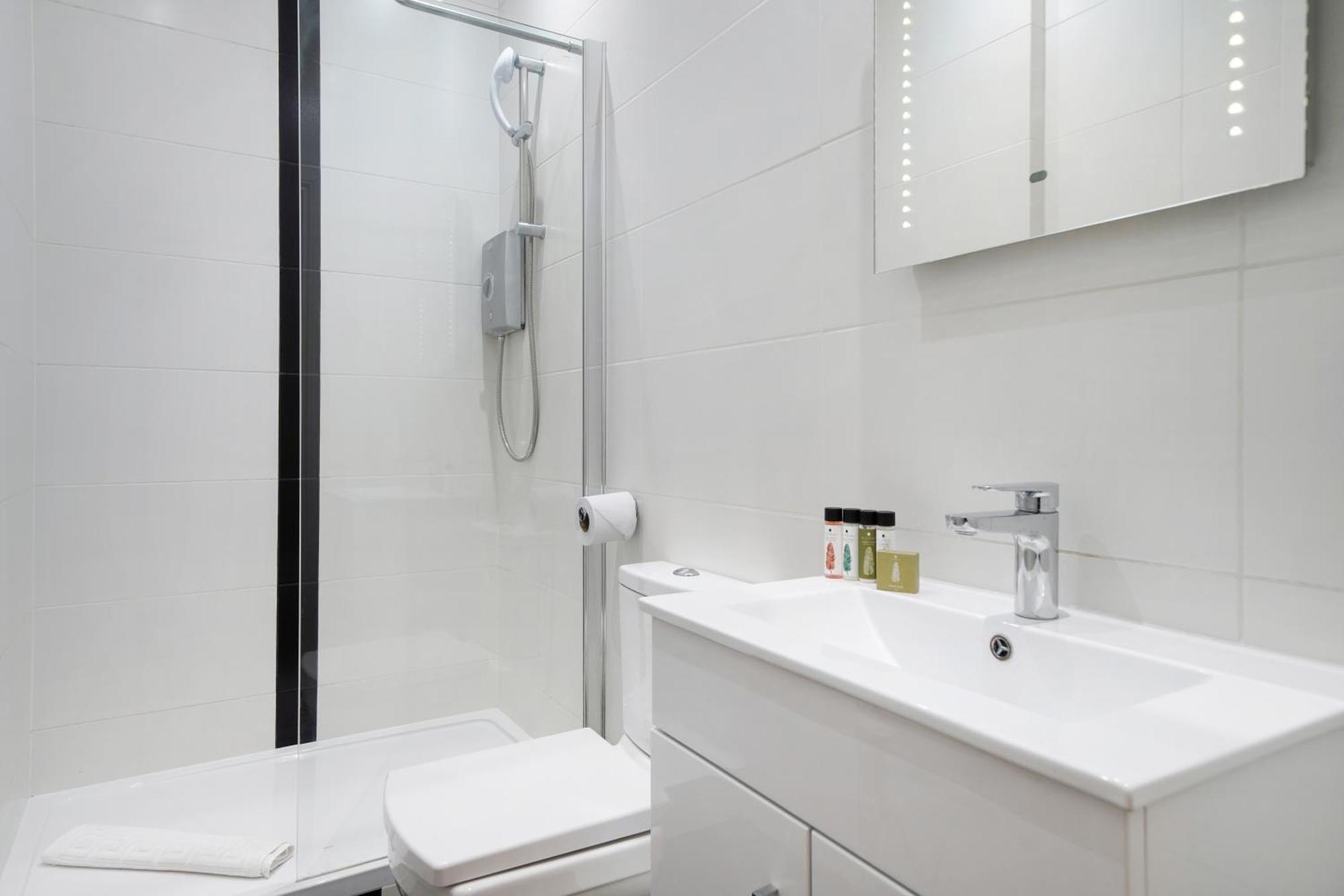 Apt 1, Soho Apartments 1St Floor By Indigo Flats لندن المظهر الخارجي الصورة